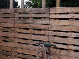 Paletten Recycling Sichtschutz Bauanleitung Zum Selber Bauen Selber Machen Bauanleitung Paletten Selber Bauen