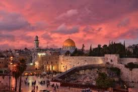 Masjid al aqsa terletak di kota lama yerusalem. Masjid Al Aqsa Dibuka Kembali Setelah Libur Idul Fitri Republika Online