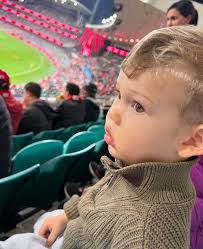 Owen Hood's Instagram, Twitter & Facebook