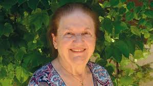 Pioneira de Londrina, Nádia Sahão celebra 95 anos como referência da  culinária árabe