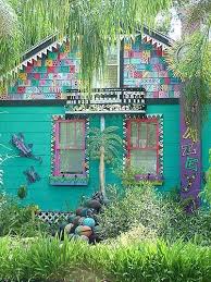 Bowling Ball House Safety Harbor Fl Hippie House House Colors Exterior Paint
