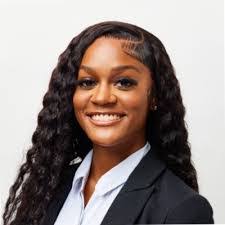 Shay Mayes's Instagram, Twitter & Facebook