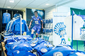 Voetbalclub kaa gent bestaat al meer dan 100 jaar en met het stamnummer 7 stonden de buffalo's mee aan de wieg van het belgisch voetbal. Supporter