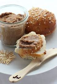 Rezept Susse Spekulatiuscreme Als Aufstrich Emma Bee Rezept Susse Backerei Lebensmittel Essen Leckereien