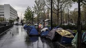 France Les Migrants Prennent Quartier A Aubervilliers Actusen