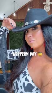 It really be like that sometimes! 🤪 #757hair #salonhumor #757hairstylist  #salonreels