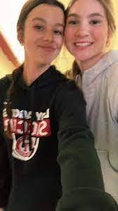 Elise Avery's Instagram, Twitter & Facebook