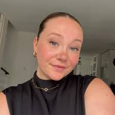 Jindabyne turned into a winter fairytale overnight ❄️🌨️  www.snowsearch.com.au Video: @hilltop.eco