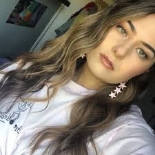 Sarah McAuley (@SarahM_1)