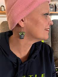 Let all these earrings be mine 😩🤎