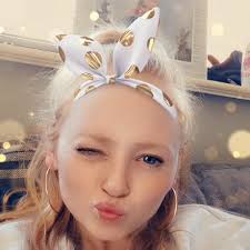 Outlaw: A Paranormal Shifter Romance (The Pack Prophecy) : Caulder, R.L.:  Amazon.co.uk: Books