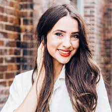 Alana Moore's Instagram, Twitter & Facebook