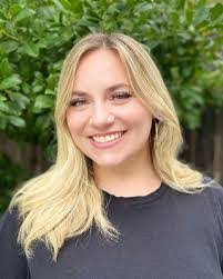 Sarah Tebbe's Instagram, Twitter & Facebook