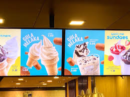 Non dairy sweetened whipping cream (whipped). Mcdonald S S Pore Now Sells Gula Melaka Mcflurry Sundae Ice Cream Cone Today