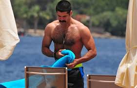 Burak Ozcivit Tek Basina Tatilde Tatil 2020 Tatiller Insan