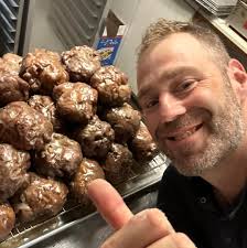 Thanks for the awesome 🤩 Saturday- we are SOLD OUT! See you next week!!!  Celebrate this rare sunny 😎 Saturday in November with a treat from  McGuire's!!! Displays are full!!! See you