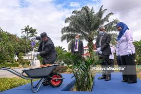 Mohd khairuddin aman razali average rating: Dr Khairuddin Aman Razali Hadir Anugerah Kecemerlangan Mpob 2020