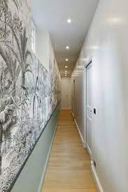 Photo gallery for comment decorer un long couloir etroit. Deco Couloir Que Faire Dans Les Espaces Sombres Et Etroits