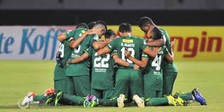 Selain menggelar sesi latihan, psis juga memanggil tiga pemain seleksi guna menambah. Jelang Piala Menpora Dan Liga 1 Persebaya Surabaya Rekrut Pemain Ini Merdeka Com