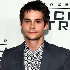 Dylan o'brien was born in new york city, to lisa rhodes, a former actress who also ran an acting school, and patrick b. Dylan O Brien Returns To Twitter Following On Set Accident E Online