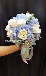 手握祝福 掌握幸福 手花 注册手花 结婚手花 手捧花 蓝色绣球花 白色玫瑰 满天星 简约 时尚 漂亮 诚意满满 米兰设计