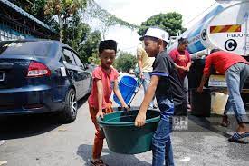This includes topping up all empty main tanks, ensuring adequate water pressure and ensuring no airlock in the piping system. Isu Air Di Selangor Bila Nak Selesai Minda Rakyat