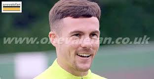 Mickey Cummins's Instagram, Twitter & Facebook