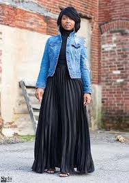 Black And White Maxi Skirt Outfit Pleated Flare Floor Length Skirt With Zip Side In 2020 Maxi Skirt Outfits Pleated Maxi Skirt Outfit Spring Skirt Outfits