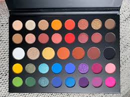 Dan heb je geluk, want hier zijn ze. James Charles X Morphe Mini Palette Cleanmakeup