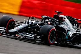 Foi aí que tsunoda bateu na curva 3 e sainz perdeu o controle da ferrari no mesmo ponto, encerrando a sessão. Gp Belgica F1 Mais Uma Pole Position Para Lewis Hamilton Autosport