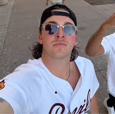 For those who seem to be upset about the braids I had, I'm sorry. I didn't  mean to hurt anyone and I'm sorry if it did. My intentions were pure and not