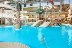 Learn what makes des moines, iowa a best place to live, including information about real estate, schools, employers, things to do and more. Ramada By Wyndham Des Moines Tropics Resort Conference Ctr Des Moines Ia Hotels