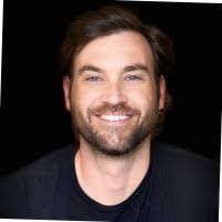 Beth Cloutier's Instagram, Twitter & Facebook