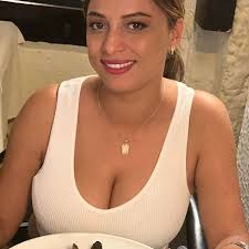 的確是這樣沒錯，而且正統的靈氣治療師是必須經過專業的訓練與考核，通過後取得認證，才能出來幫人進行療癒。  如果是單純喜歡埃及文化或者有在學習埃及靈氣的朋友，最好還是要跟專業的「靈氣治療師」進行區分喔☺️