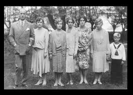 Hrh prince philip, duke of edinburgh (* 28. The Family Of The Duke Of Edinburgh He Is The Only Son And The Last Child The Royal House Of Greece Prince Philip Princess Alice Of Battenberg Princess Alice