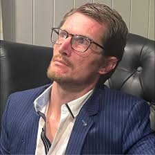 What gardener or company can help tidy a large block in Woden valley?