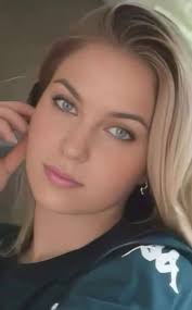 Sunny afternoon🌷☀️🌳21thApril2020 2pm Cheers from  Dunakeszi,Hungary,Europe🇭🇺❤️ Let me know where you are from🙏