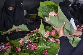 Mh thamrin ruko union, blok c no. Santri Di Tasikmalaya Bungkus Daging Kurban Dengan Daun Jati Republika Online