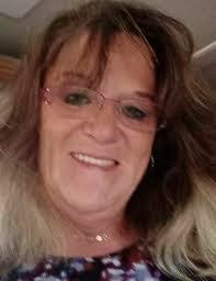 Lynn Walton's Instagram, Twitter & Facebook