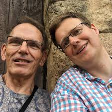 Johan (52) keerde na bijna 30 jaar terug naar België: “12.000 euro aan  expertise uitgegeven om onze financiële zaken op orde te krijgen”