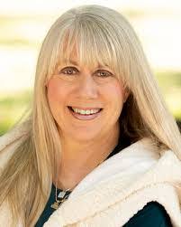 Connie Carey's Instagram, Twitter & Facebook