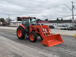 Kubota M7060HDRC12 Tractor