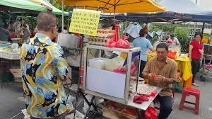 This is mainly due to their wide array of food from different cuisines. Pasar Malam Teluk Pulai Klang