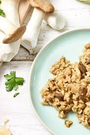 Pilz Risotto Schau Dir Im Video An Wie Man Pilz Risotto Mit Frischem Krauterseitling Und Wurzigem Parmesan Einfa Pilzrisotto Rezept Pilz Risotto Rezepte