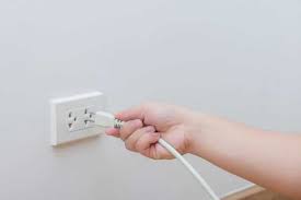 Is Your Electrical Outlet Not Working Handyman Tips In 2020 Electrical Outlets Wall Outlets Electricity