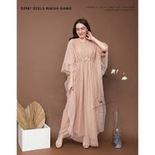 Kebaya yang menjadi pakaian tradisional khas tanah air juga memiliki sentuhan brokat yang mana menambah kesan mewah, feminim, serta elegan. Harga Gamis Rubiah Terbaik Dress Muslim Fashion Muslim Juli 2021 Shopee Indonesia