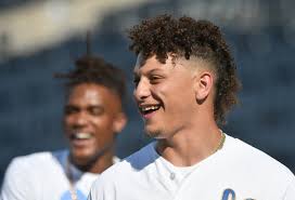 Travis kelce football jerseys, tees, and more are at the official online store of the nfl. Patrick Mahomes Reveals When He Could Eventually Change His Iconic Hairstyle