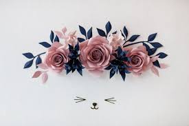 Buat sendiri hiasan dinding dari kertas rumah dan gaya dan bahan bahan yang perlu disiapkan pun hanya. 21 Ide Hiasan Dinding Dari Bunga Kertas Raksasa Teman Kreasi