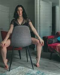 بالصور لينا ابنة أحمد الفيشاوي تنشر لقطات مثيرة وجريئة وتسبب جدلا واسعا في مصر Women S Top Women Fashion