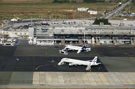Thessaloniki int'l, makedonia airport (thessaloniki) skg. Thessaloniki Makedonia Airport Greece Aeroporto Veiculo